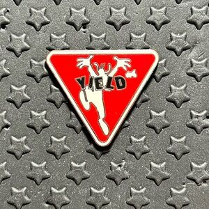 2010 Disney pin Goofy Road Sign Yield red triangle street hands in the air signs